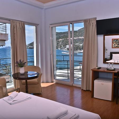 Grand Hotel Loutraki ภายนอก รูปภาพ