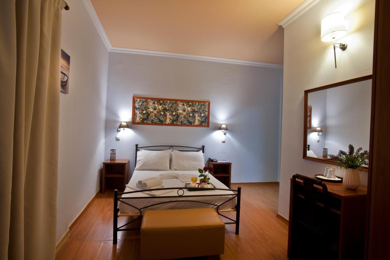Grand Hotel Loutraki ภายนอก รูปภาพ