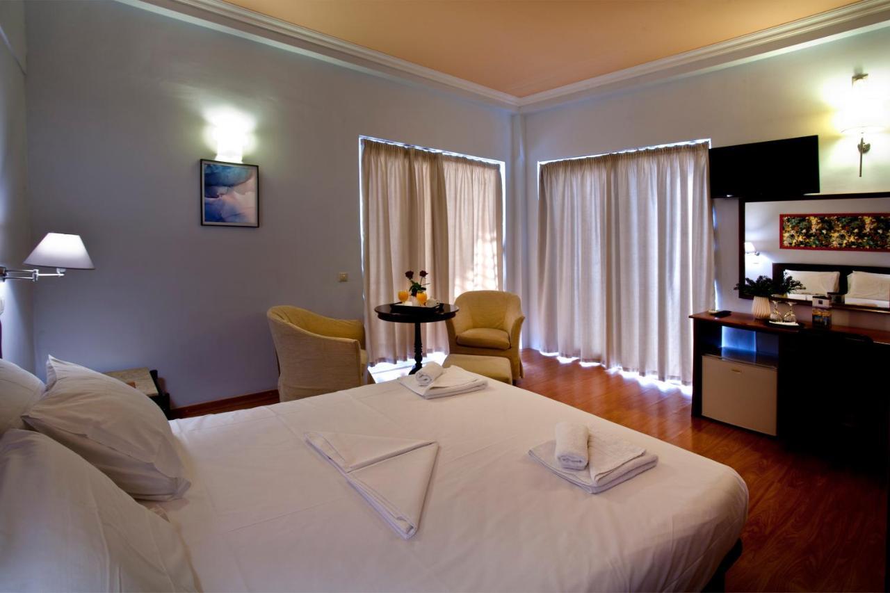 Grand Hotel Loutraki ภายนอก รูปภาพ