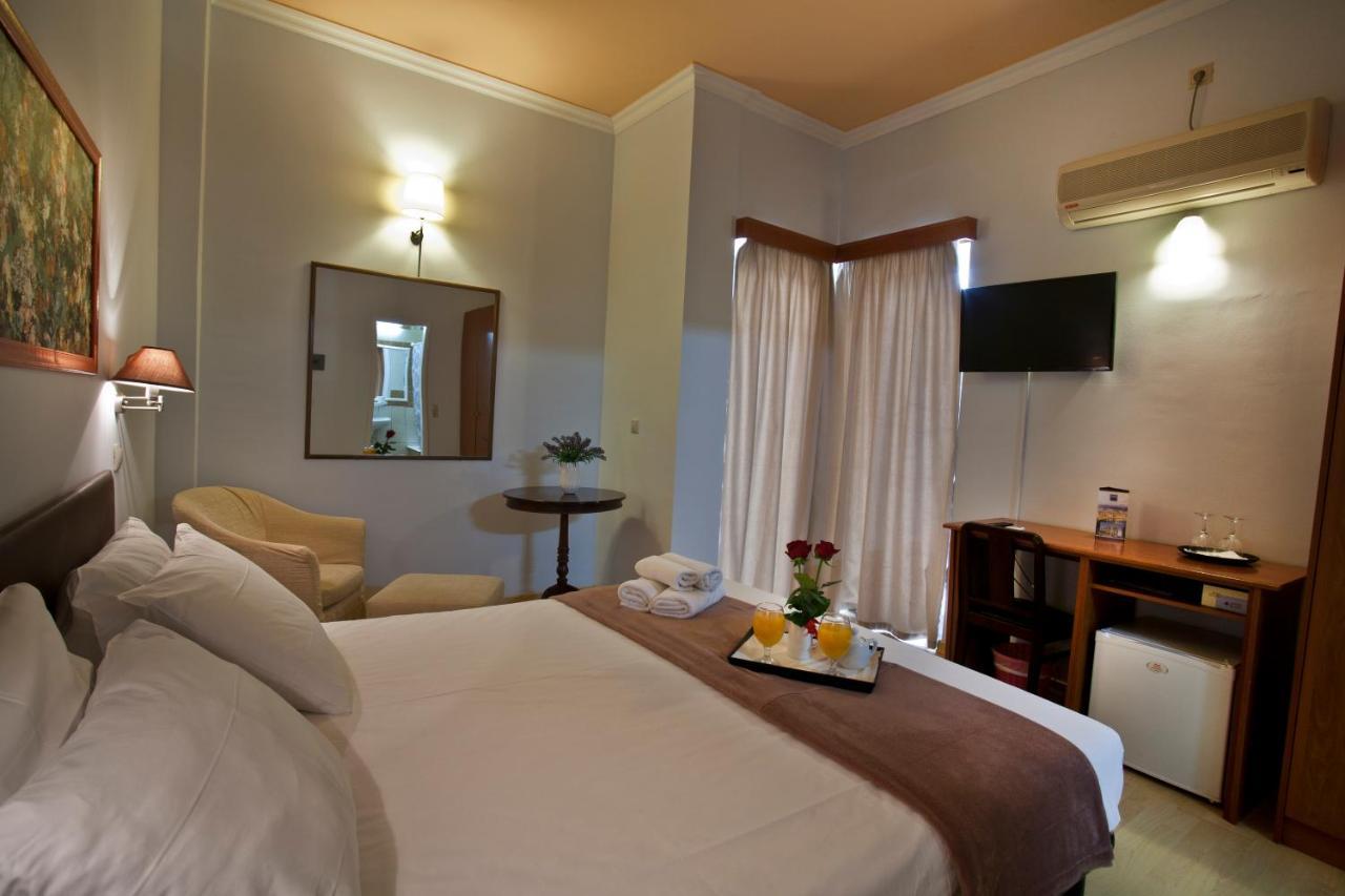 Grand Hotel Loutraki ภายนอก รูปภาพ