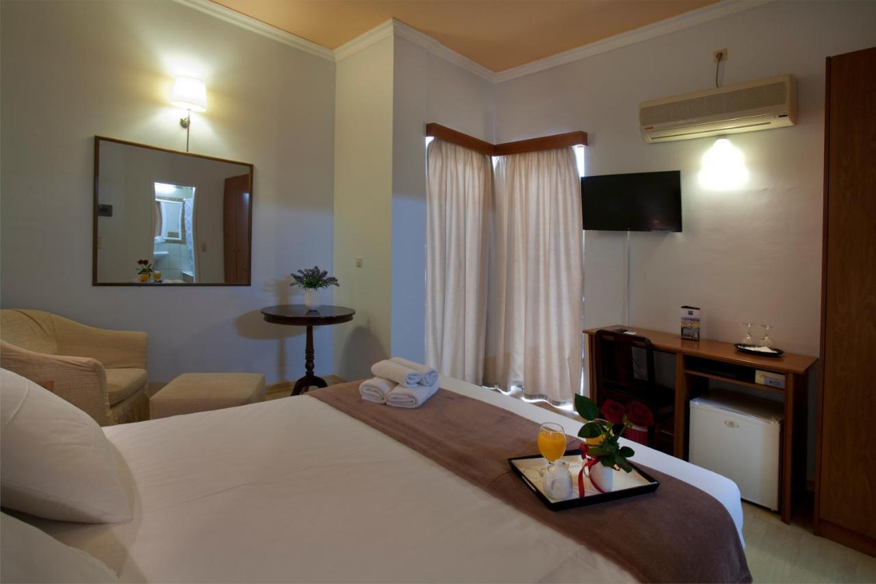 Grand Hotel Loutraki ภายนอก รูปภาพ