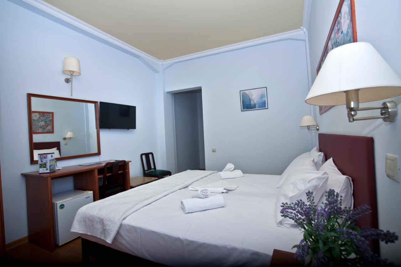 Grand Hotel Loutraki ภายนอก รูปภาพ