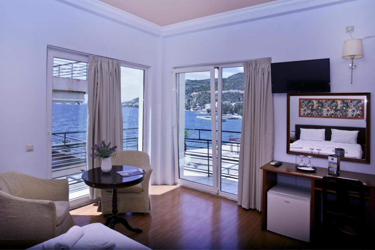 Grand Hotel Loutraki ภายนอก รูปภาพ
