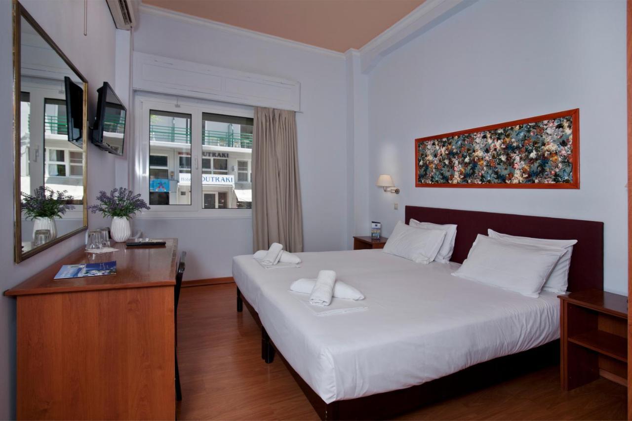 Grand Hotel Loutraki ภายนอก รูปภาพ