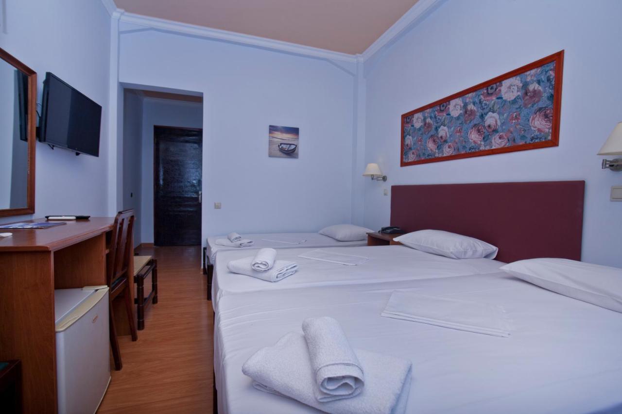 Grand Hotel Loutraki ภายนอก รูปภาพ